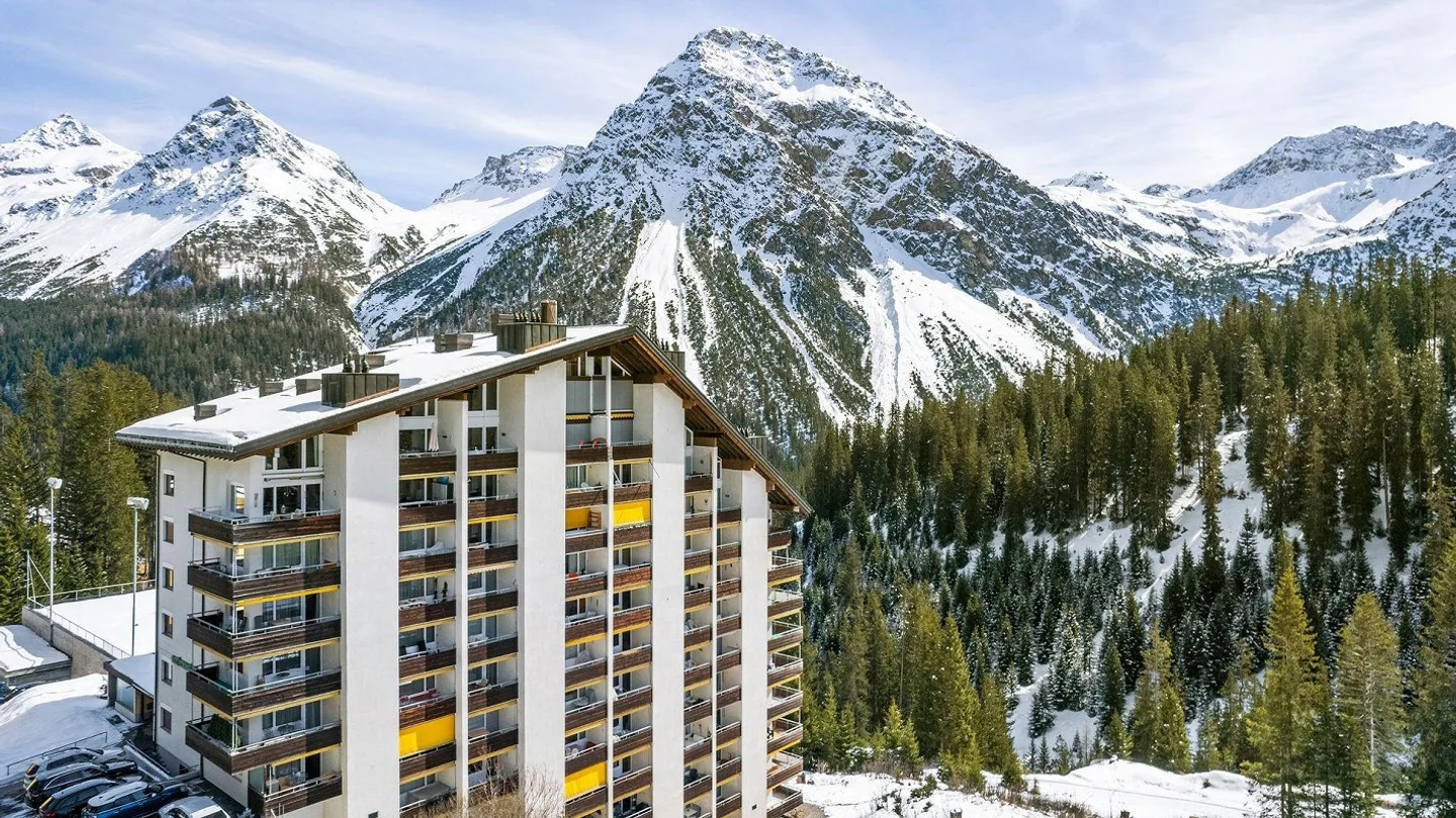 Appartamento moderno per le vacanze ad Arosa, 2 camere, balcone, garage sotterraneo - Foto 15 di 21
