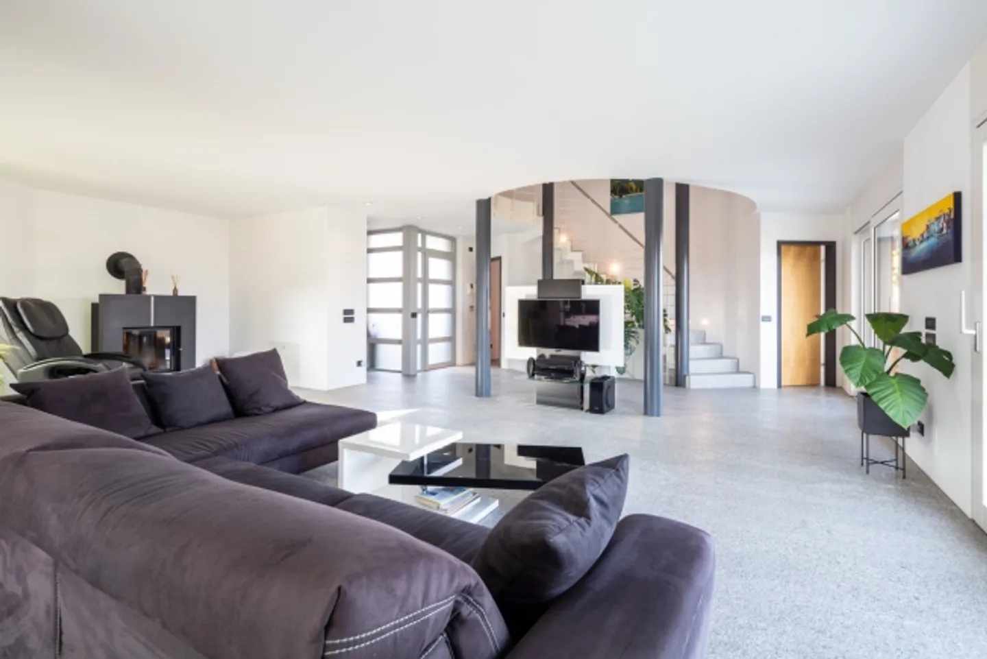 Villa moderne ensoleillée avec piscine et jardin à vendre à Pura - Photo 6 sur 20