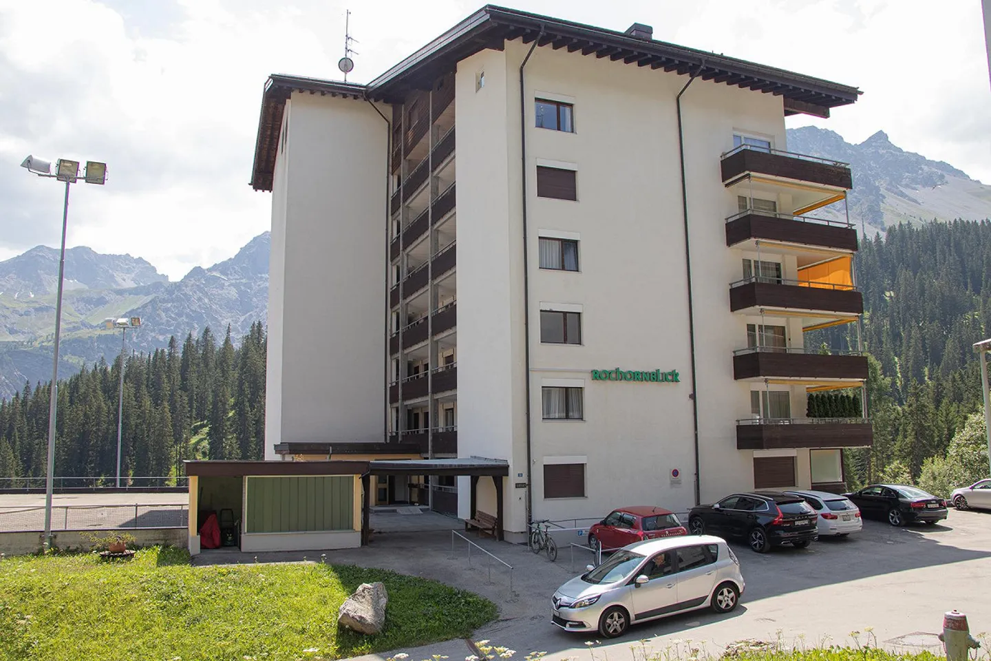 Appartamento moderno per le vacanze ad Arosa, 2 camere, balcone, garage sotterraneo - Foto 16 di 21