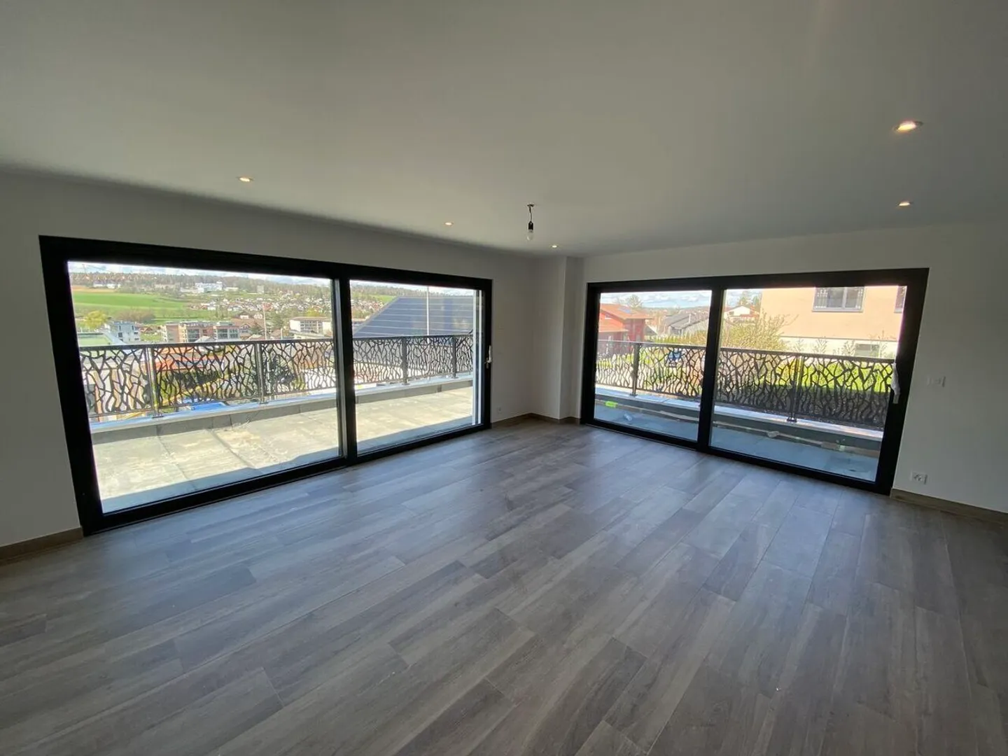 High-end 4.5-room apartment with elevator - Photo 3 of 19