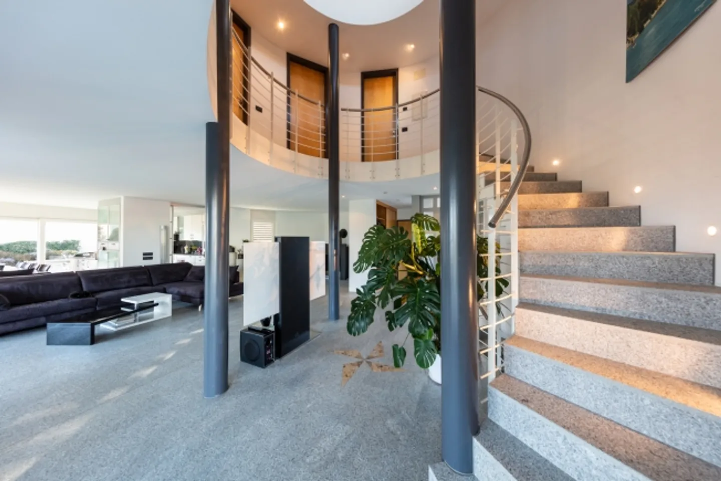 Villa moderne ensoleillée avec piscine et jardin à vendre à Pura - Photo 12 sur 20