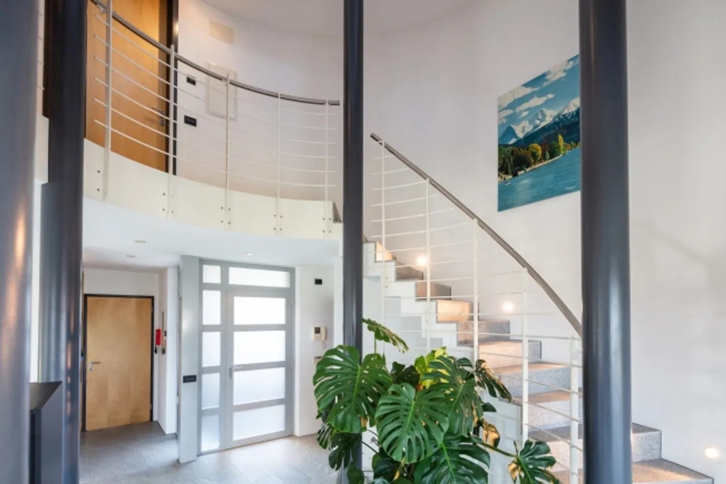 Villa moderne ensoleillée avec piscine et jardin à vendre à Pura - Photo 13 sur 20