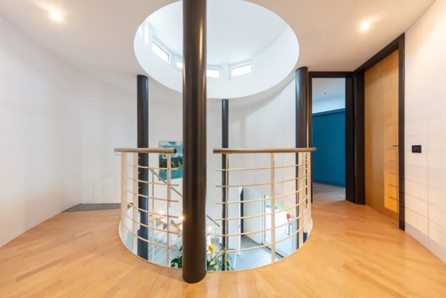 Villa moderne ensoleillée avec piscine et jardin à vendre à Pura - Photo 14 sur 20