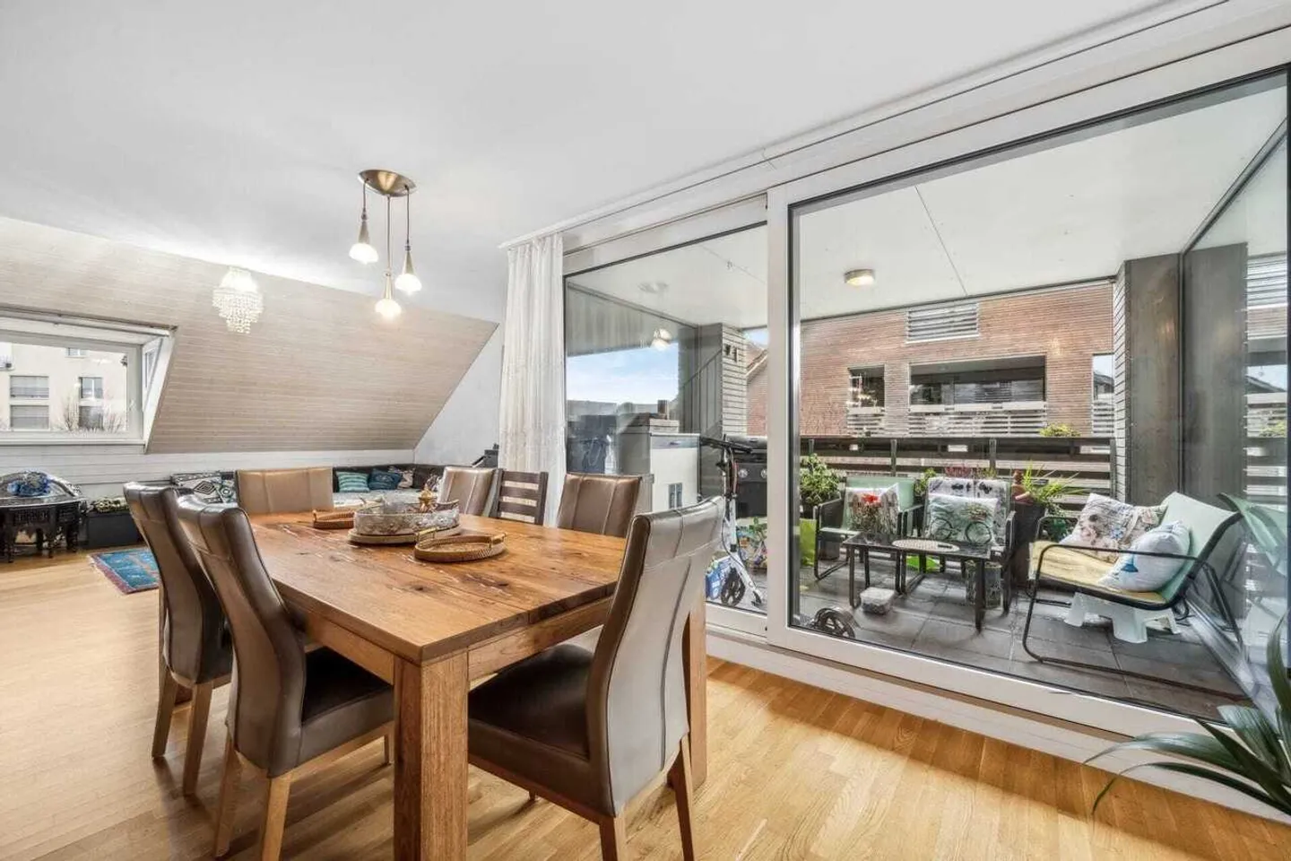 Stylish 4.5-room maisonette in Rümlang - Photo 4 of 13