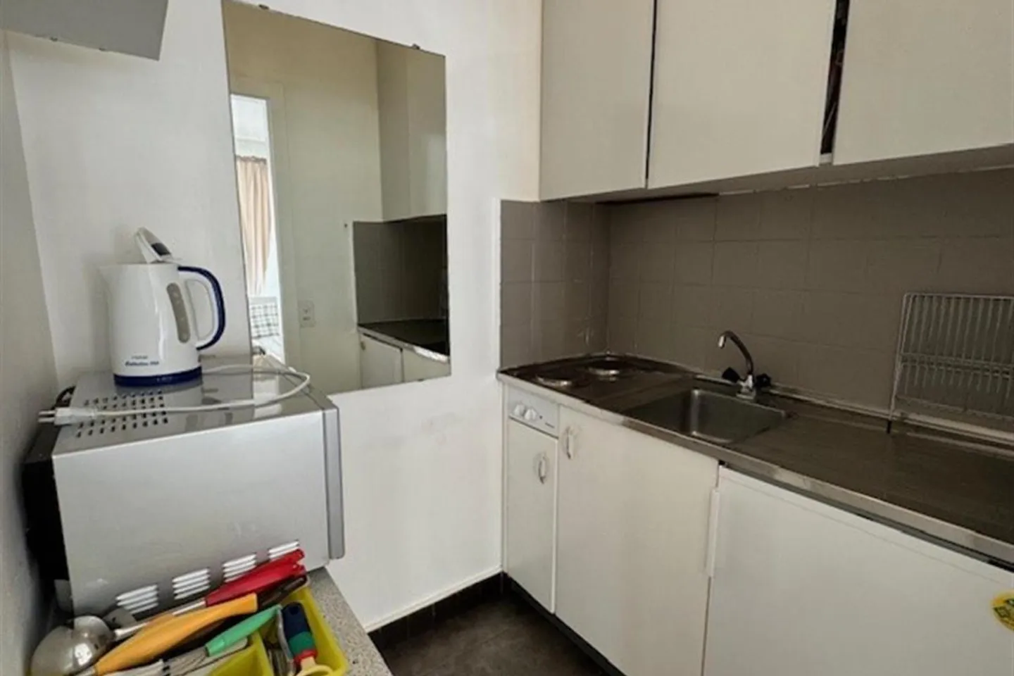 Charmant Studio aux Eaux-Vives - Photo 2 sur 4