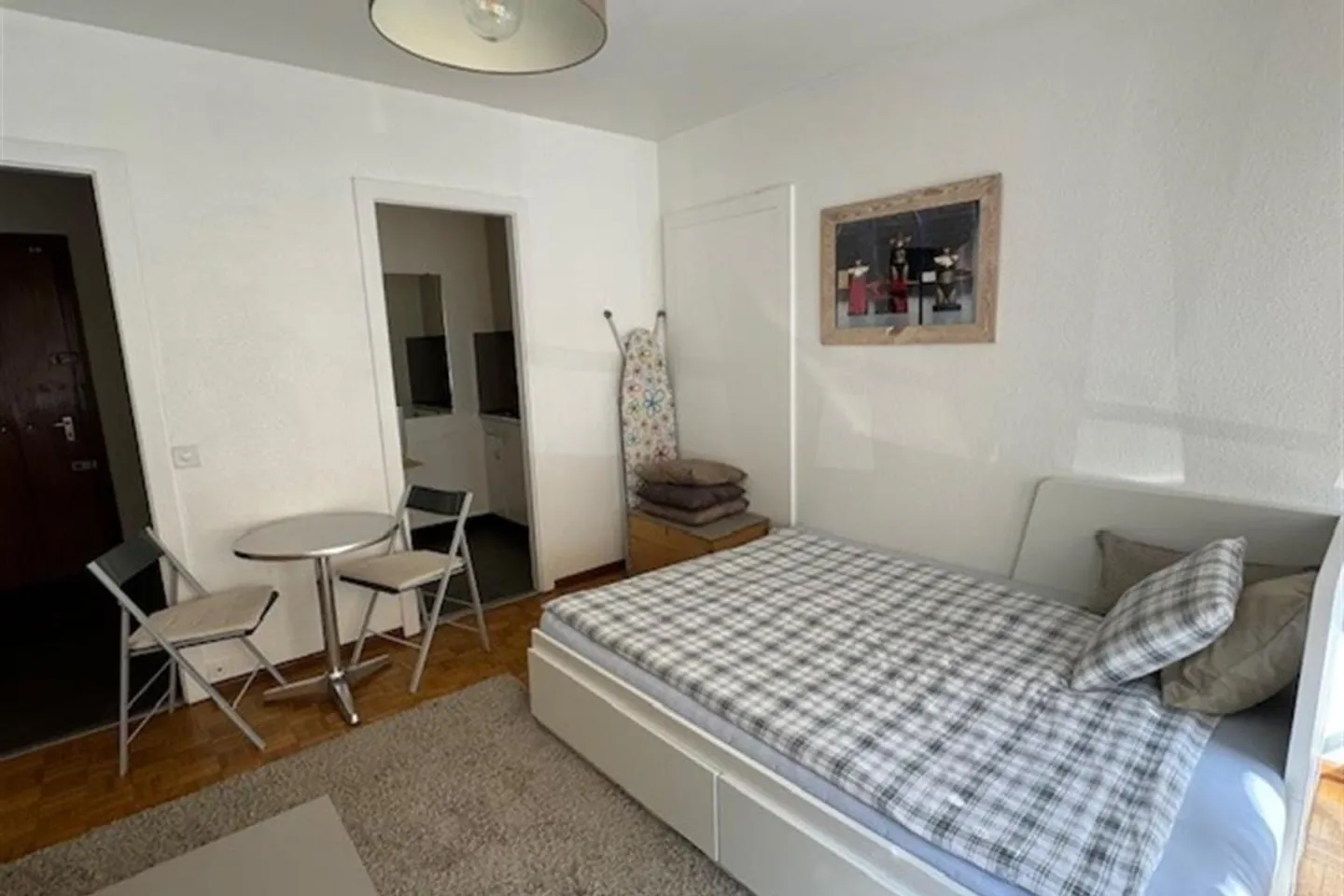 Charmant Studio aux Eaux-Vives - Photo 3 sur 4