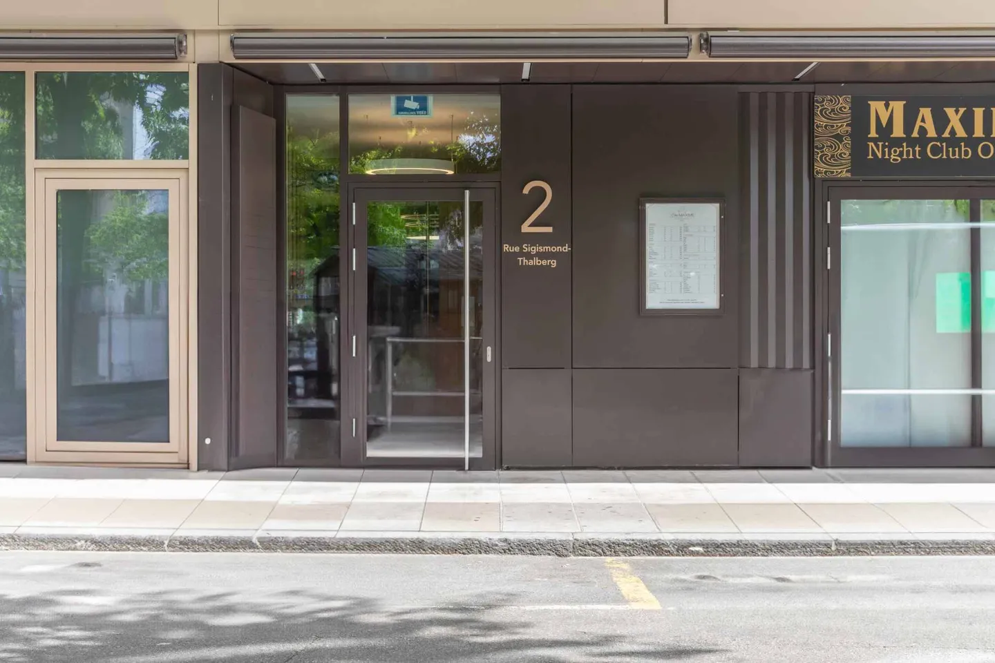 Immeuble de standing entièrement rénové 2'700 m2 de bureaux à louer - Photo 4 sur 11