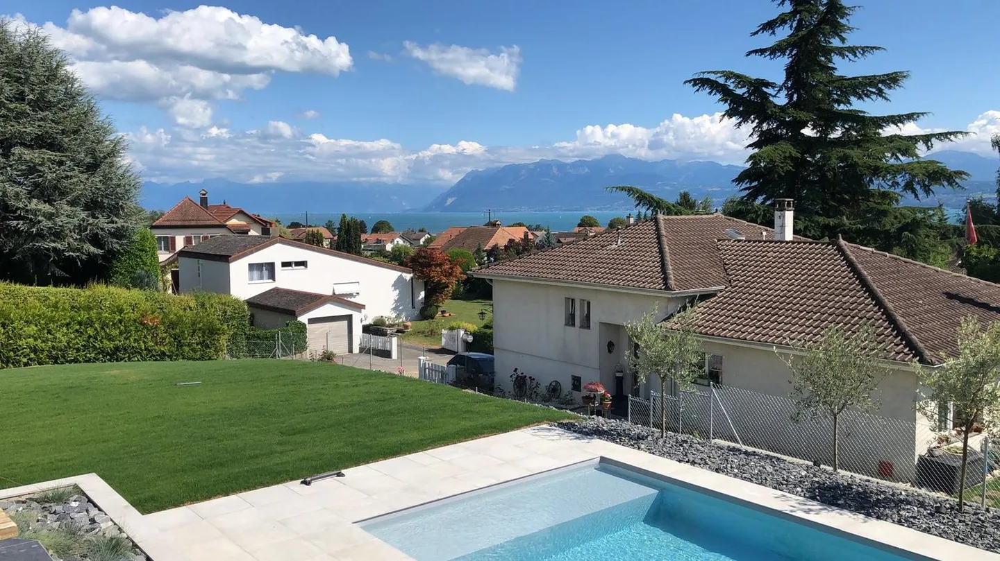 Magnificent individual 5.5-room villa with lake view - Photo 1 of 15