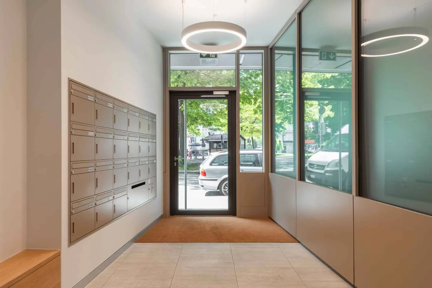 Immeuble de standing entièrement rénové 2'700 m2 de bureaux à louer - Photo 5 sur 11