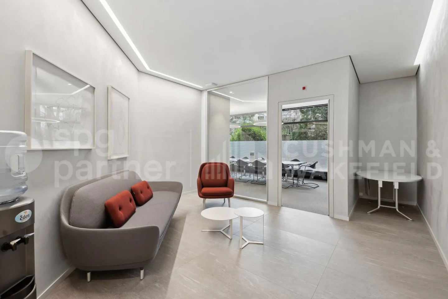 Bureaux Plug&Play ? Fonctionnels, accessibles et immédiatement disponibles - Photo 5 sur 11