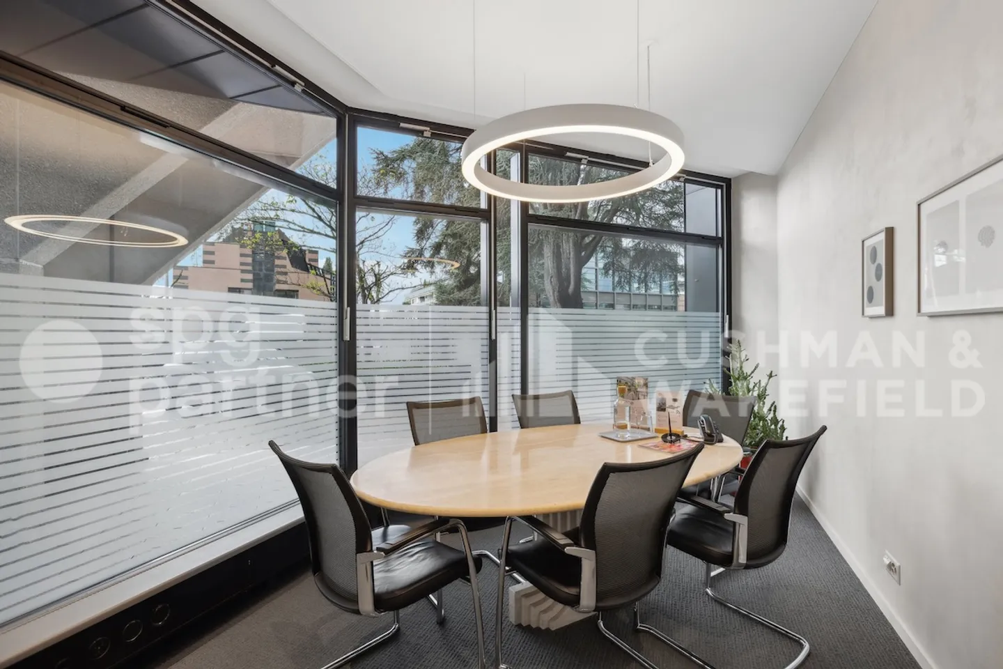 Bureaux Plug&Play ? Fonctionnels, accessibles et immédiatement disponibles - Photo 8 sur 11