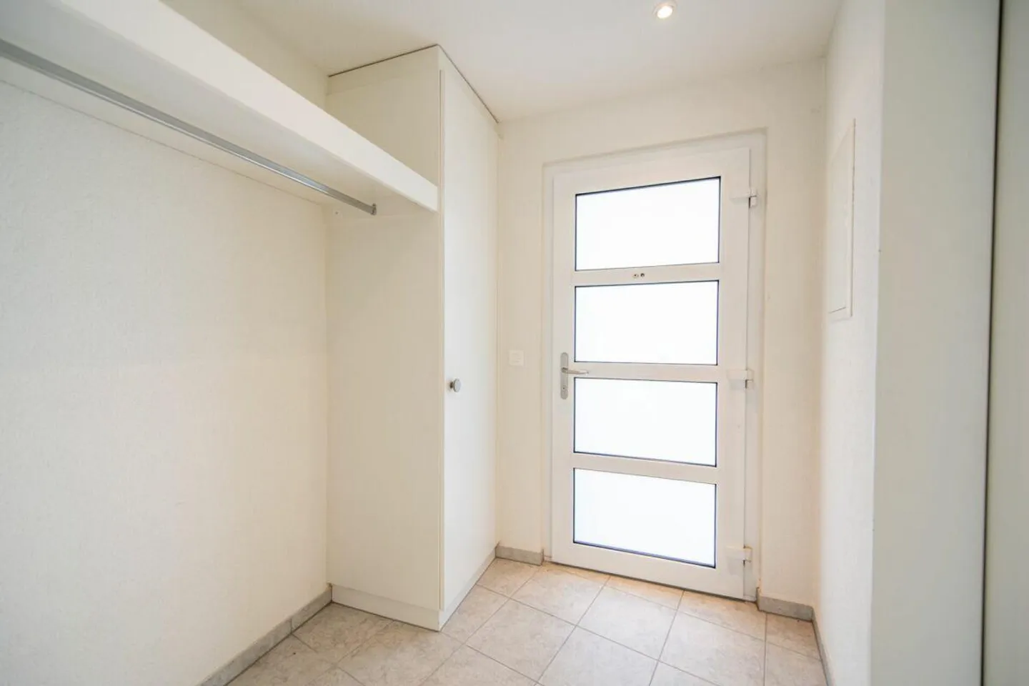 Bright Apartment with Winter Garden - Photo 15 of 22