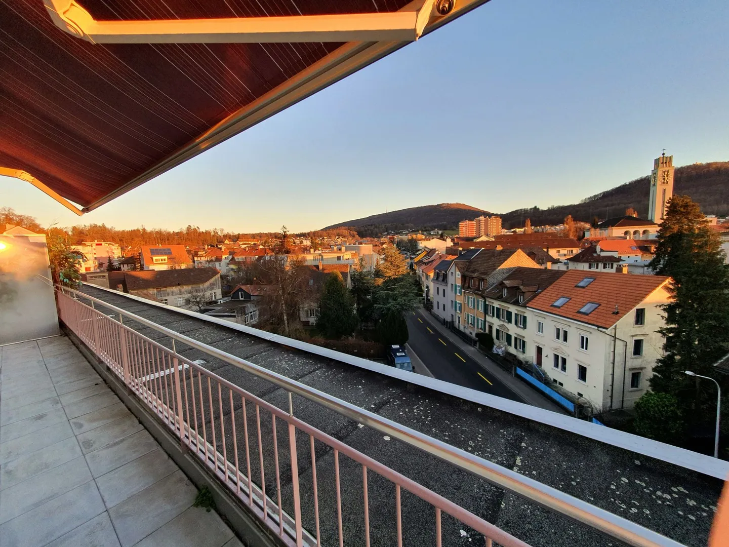modern 1-room apartment in Olten - Photo 2 of 8