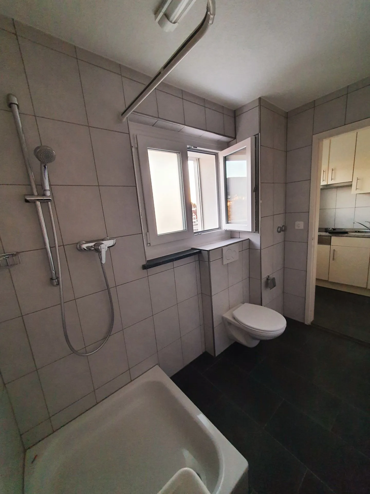modern 1-room apartment in Olten - Photo 4 of 8