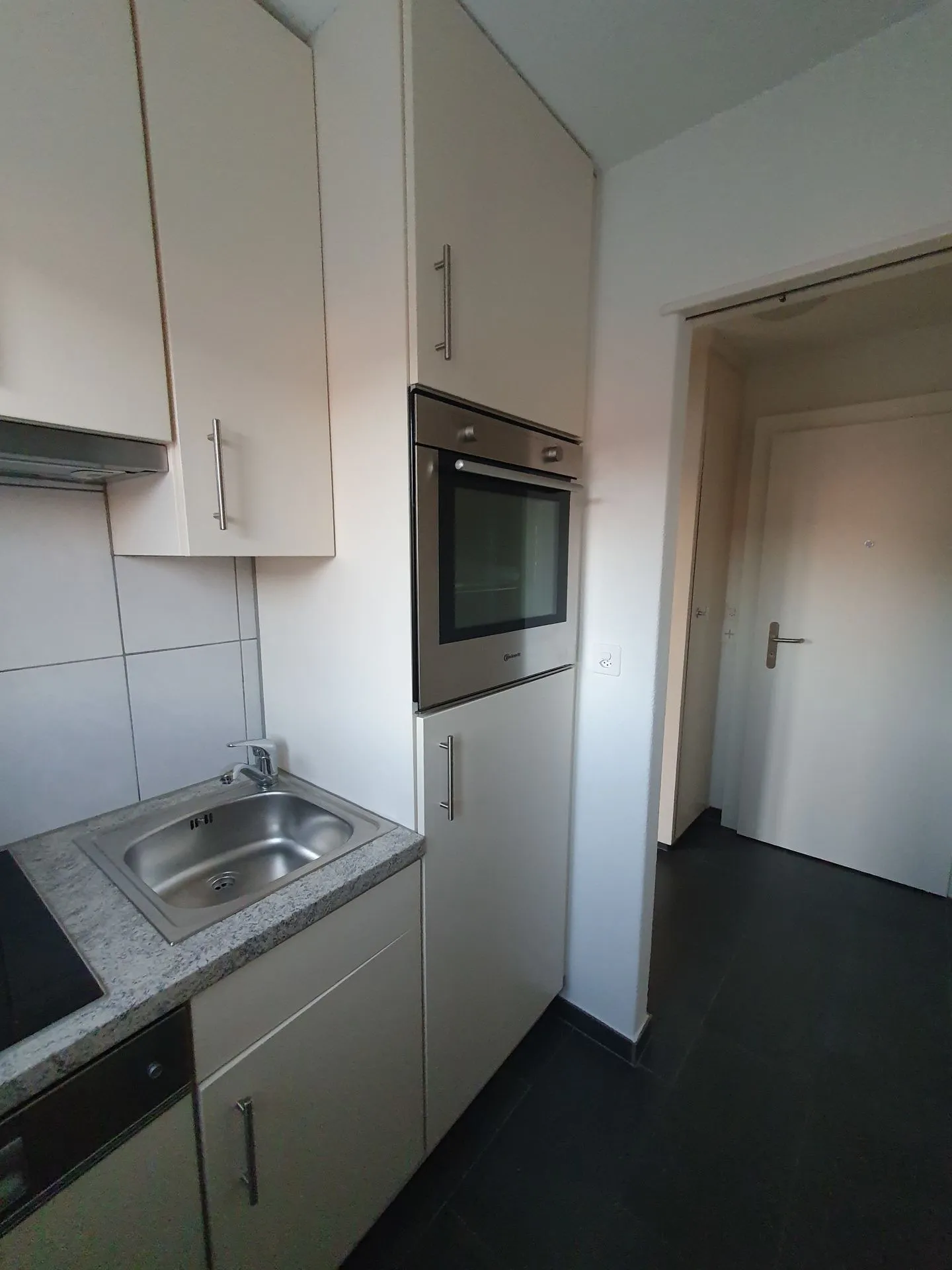 modern 1-room apartment in Olten - Photo 8 of 8
