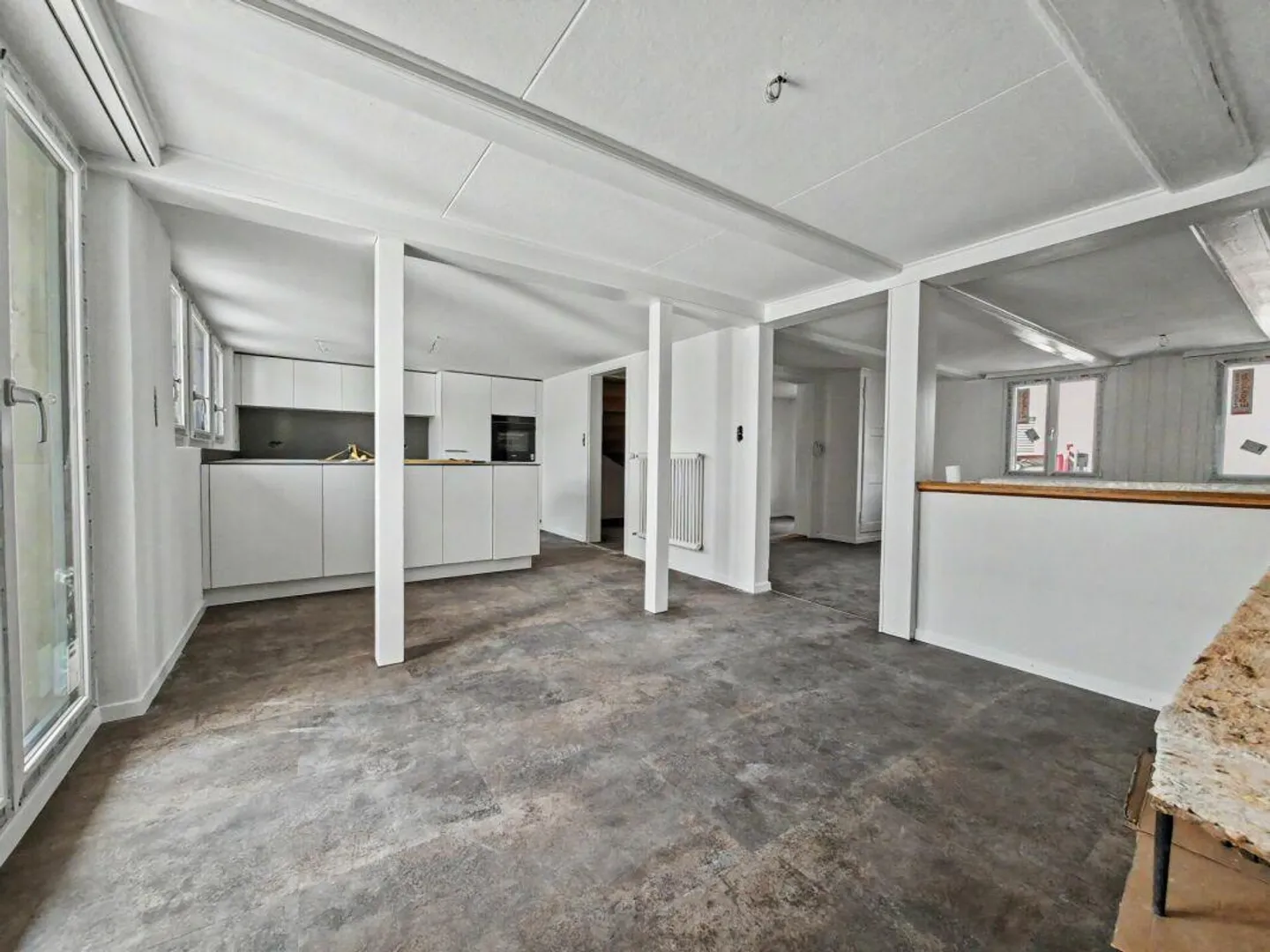 First rental of a renovated 4.5-room duplex apartment - Photo 2 of 12