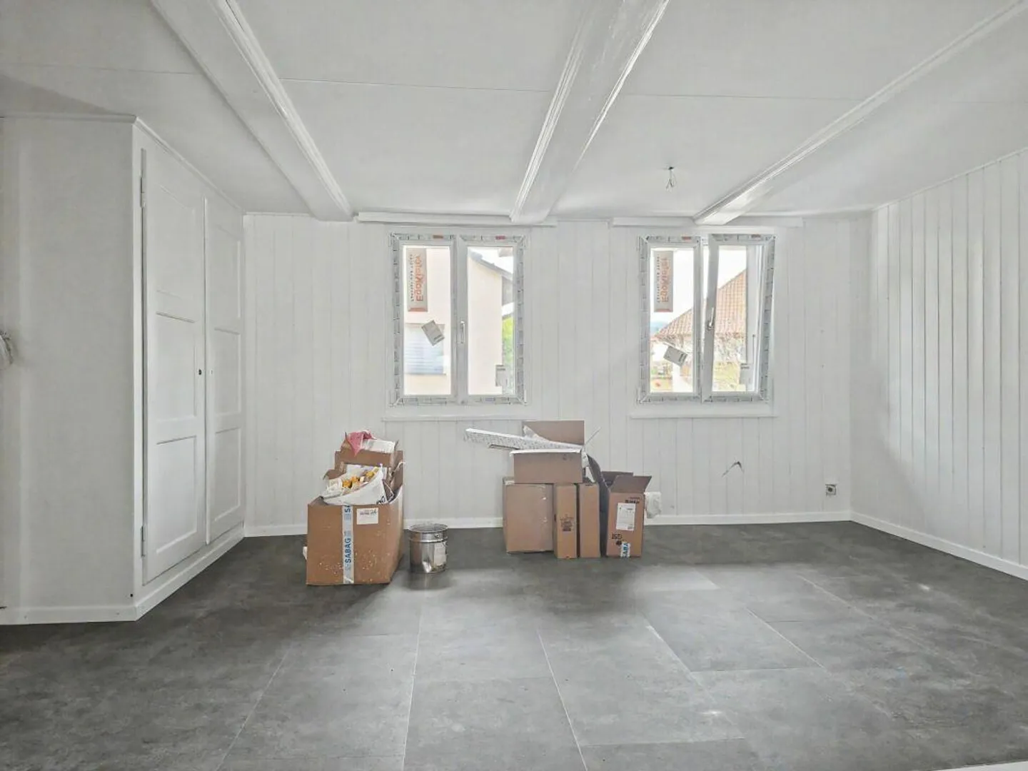 First rental of a renovated 4.5-room duplex apartment - Photo 3 of 12
