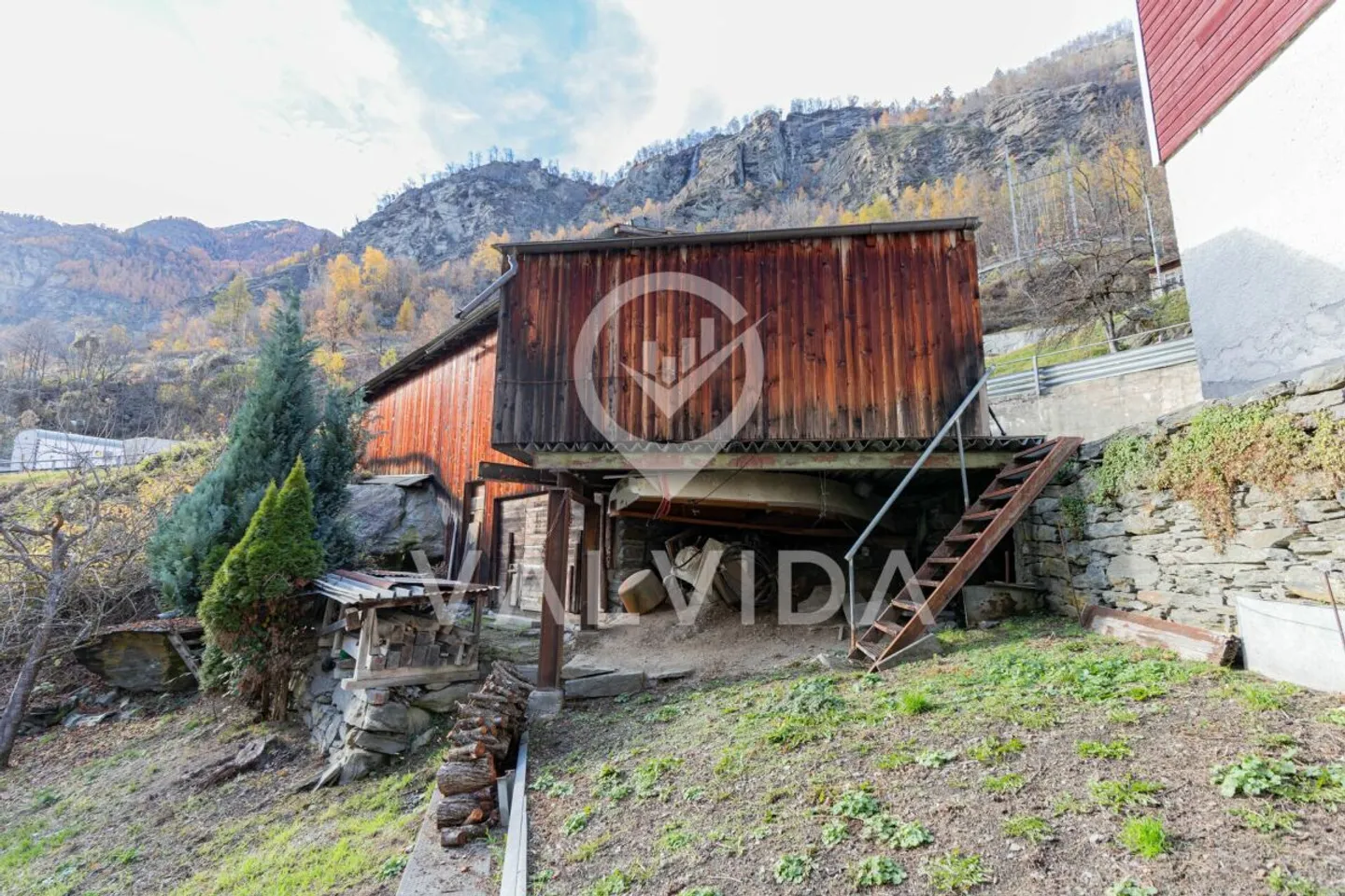 Proprietà commerciale versatile - ex falegnameria a Kalpetran - Foto 4 di 13