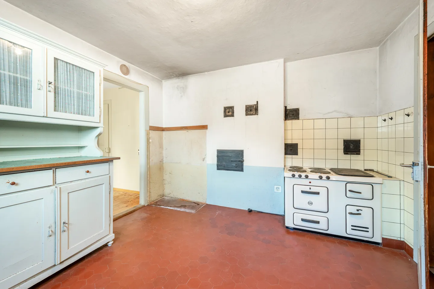 Casa unifamiliare di 6 stanze con molto spazio e opportunità - Foto 3 di 11