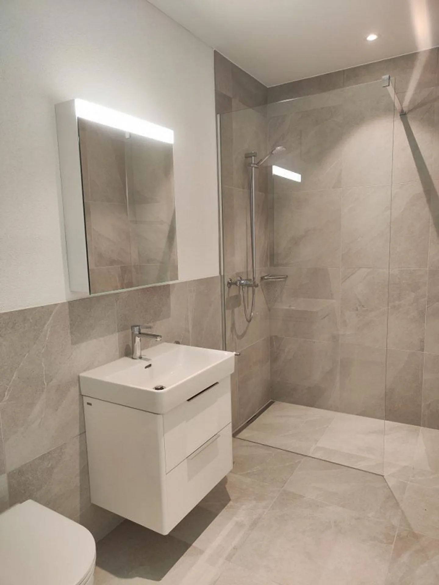 FIRST OCCUPANCY - last 4.5-room maisonette apartment! - Photo 9 of 12