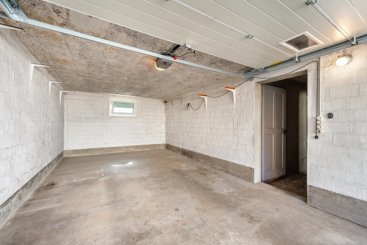 Casa unifamiliare di 6 stanze con molto spazio e opportunità - Foto 11 di 11
