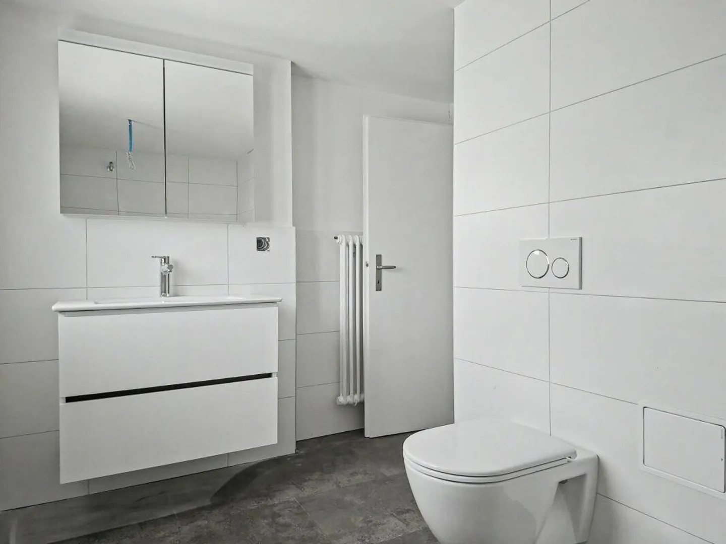 First rental of a renovated 4.5-room duplex apartment - Photo 9 of 12