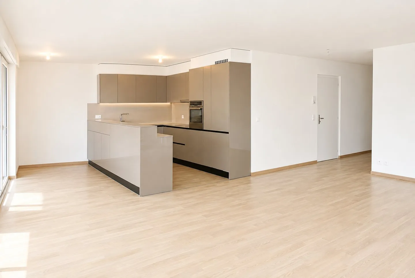 Schöne 4½-Zimmer-Wohnung im Erdgeschoss - Foto 2 von 4