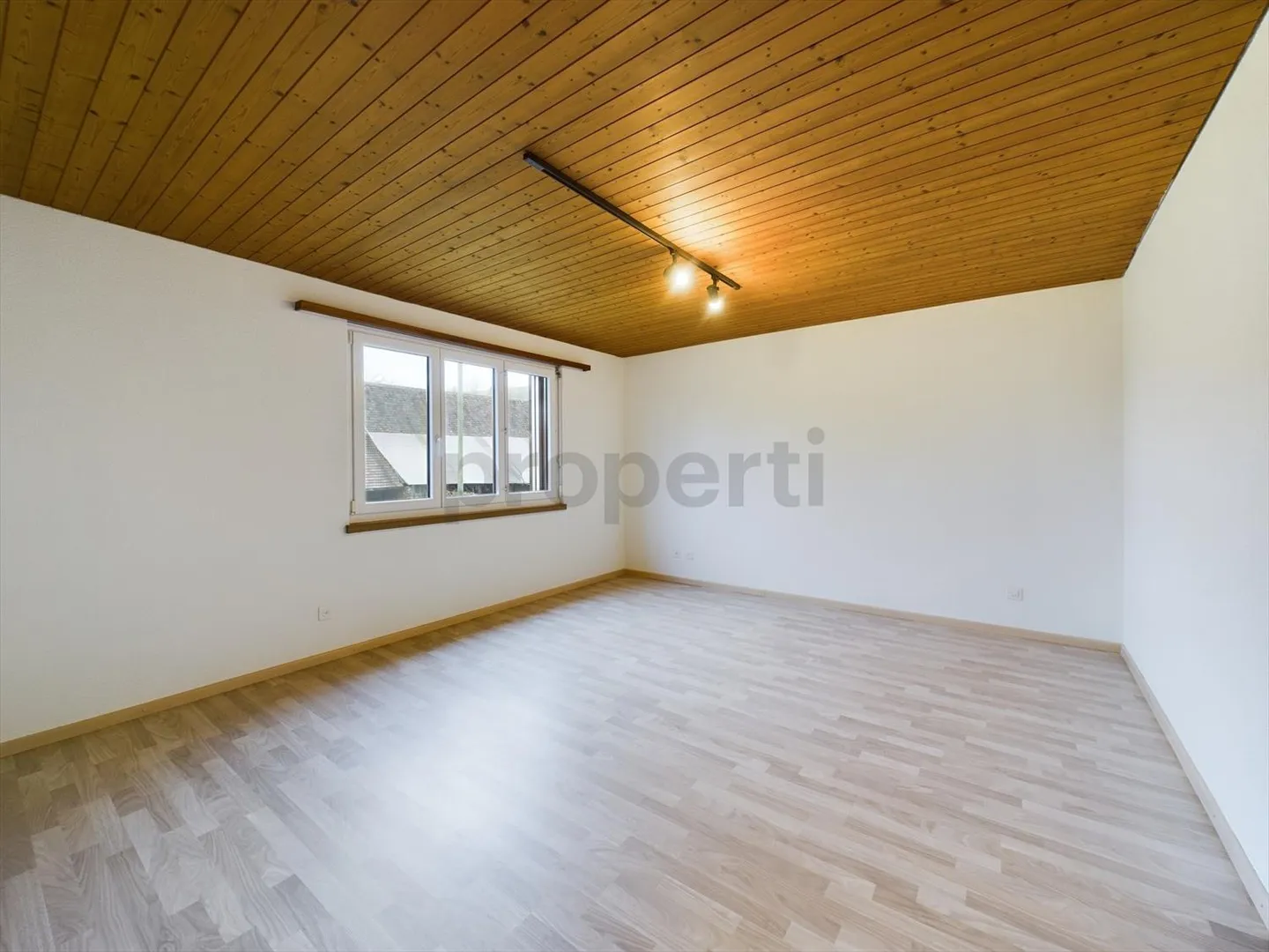 4.5 Room Apartment - Photo 6 of 12