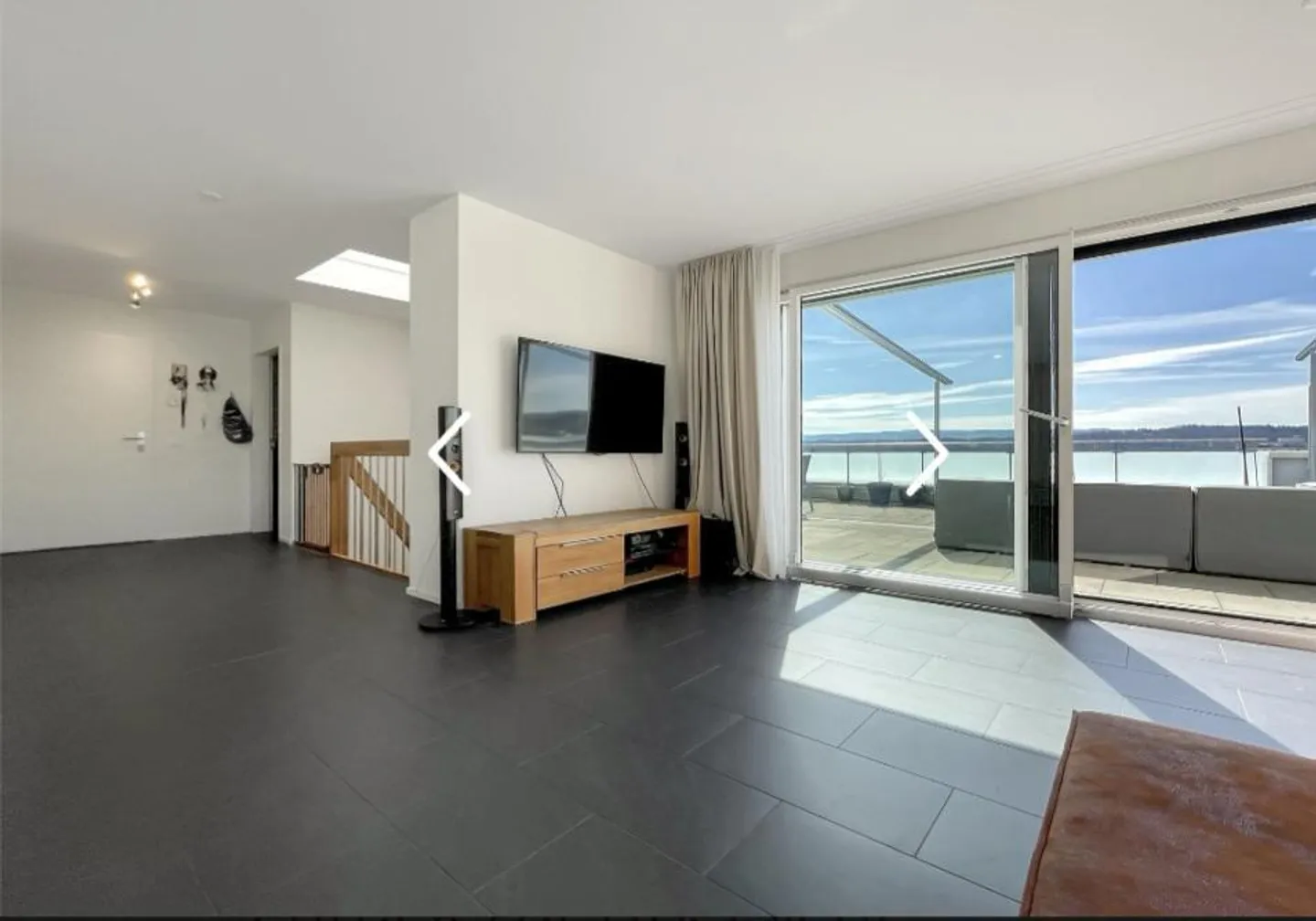 Helle Maisonette-Wohnung mit Terrasse - Foto 3 von 11