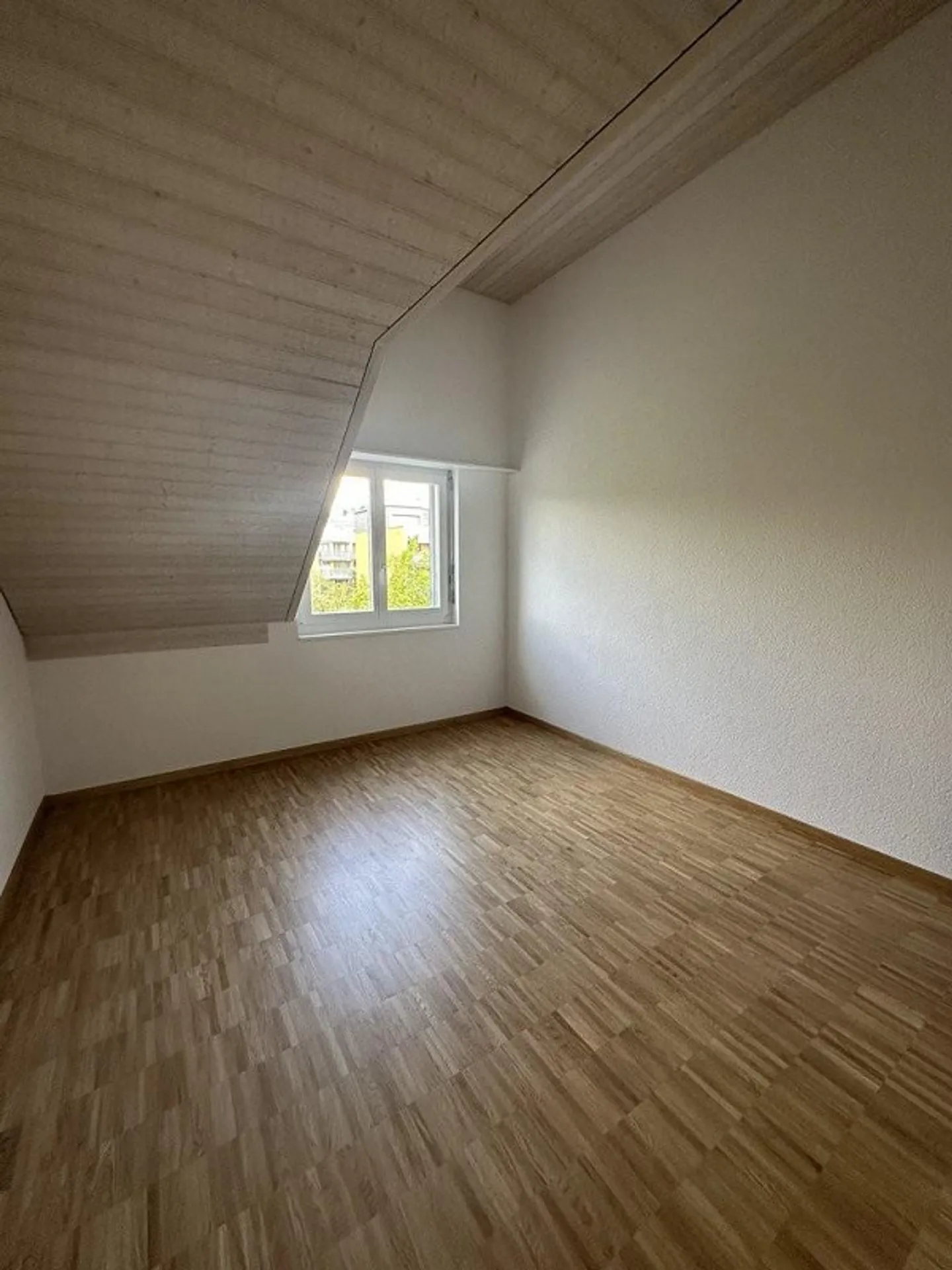 Charmante appartement lumineux avec deux balcons - Photo 6 sur 11