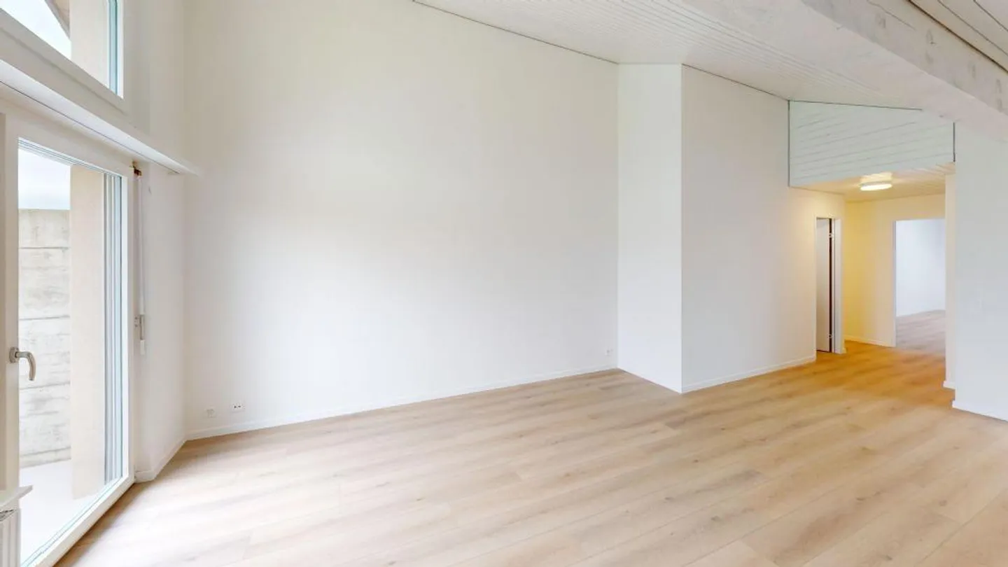 Sonnige Wohnung mit Balkon - Foto 3 von 8