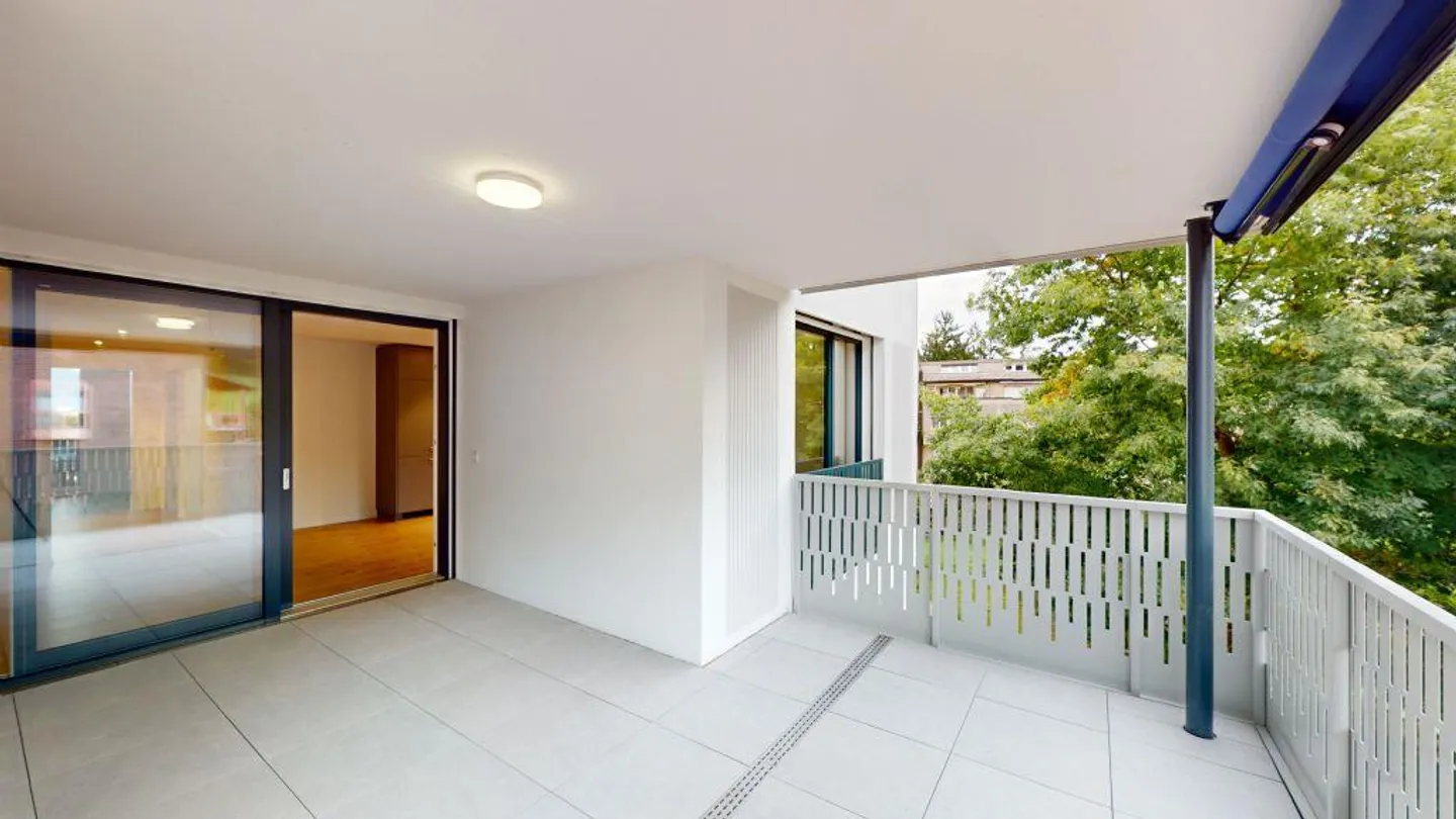 MODERN | HELL | NATURNAH - Photo 7 of 7