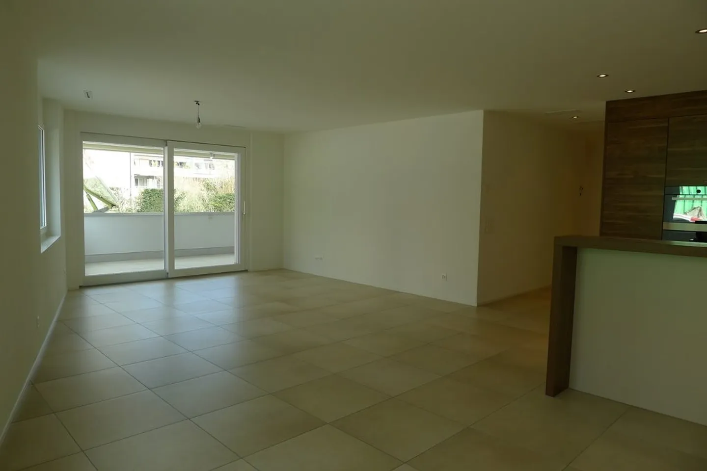 Appartamento moderno e luminoso di 4,5 stanze a Wollishofen - Foto 3 di 8