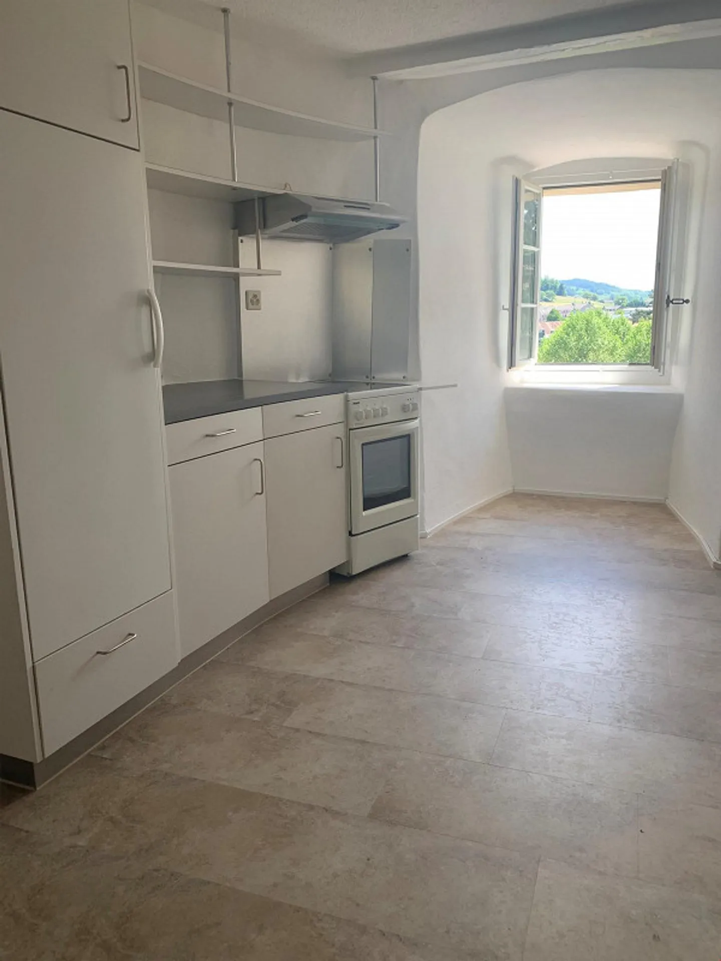 Appartamento affascinante nella città vecchia di Murten - Foto 1 di 10