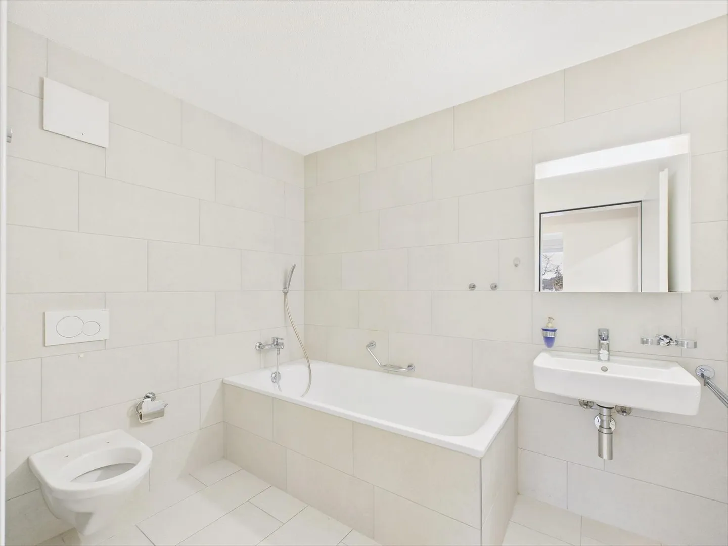 Helle Räume, ruhige Lage  3.5-Zimmer-Wohnung mit Balkon - Foto 8 von 12