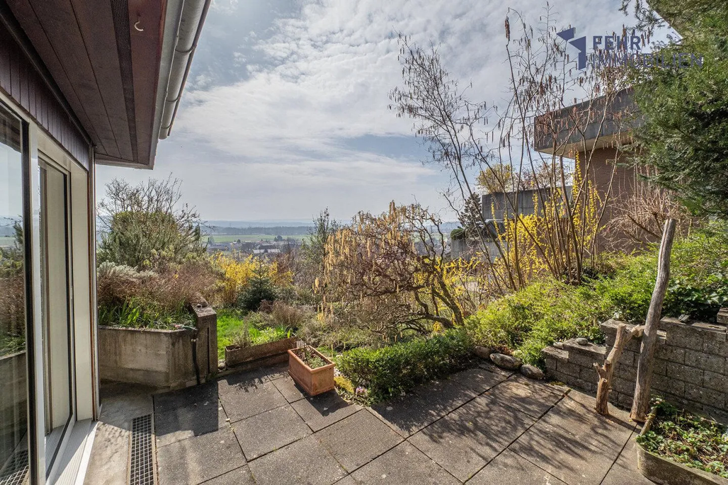 Fehr Immobilier - Maison de Terrasse 5.5 pièces avec vue magnifique - Photo 11 sur 14