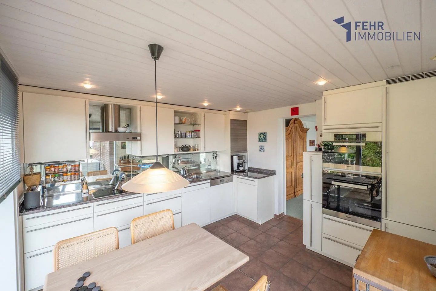 Fehr Immobilier - Maison de Terrasse 5.5 pièces avec vue magnifique - Photo 5 sur 14