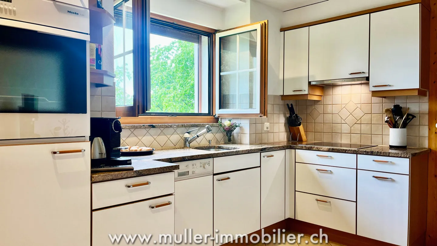 Charming Village House with Garden - Photo 8 of 13