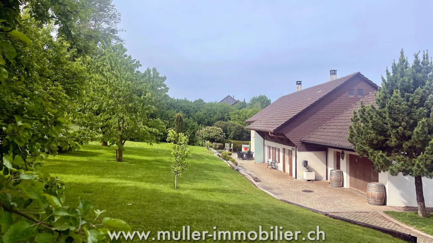 Charming Village House with Garden - Photo 12 of 13