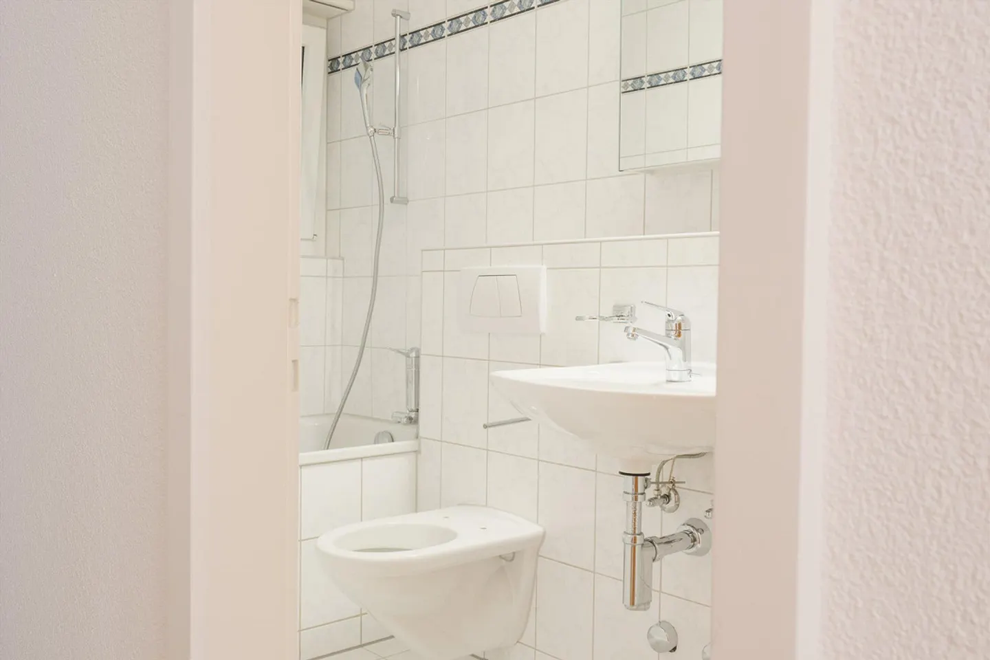 Well-located living in Cazis - Photo 5 of 13