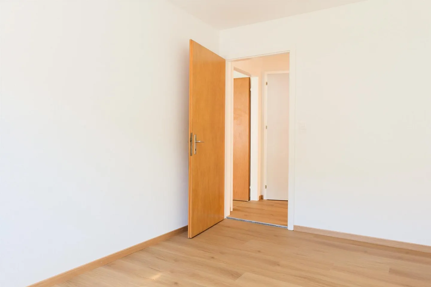 Well-located living in Cazis - Photo 8 of 13