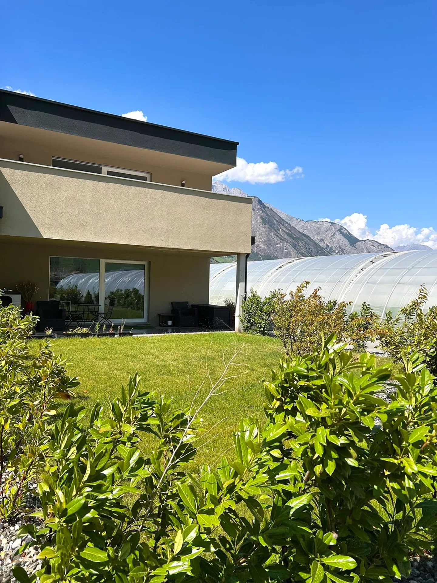 Appartement moderne avec grand jardin - Photo 1 sur 6