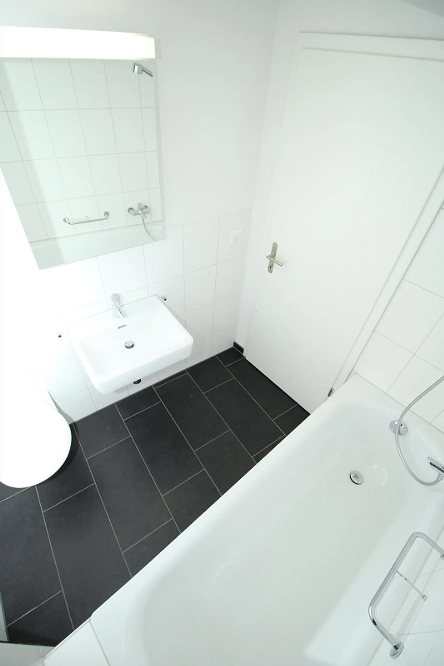 4.5 Room Apartment in Neuhausen am Rheinfall - Photo 6 of 10