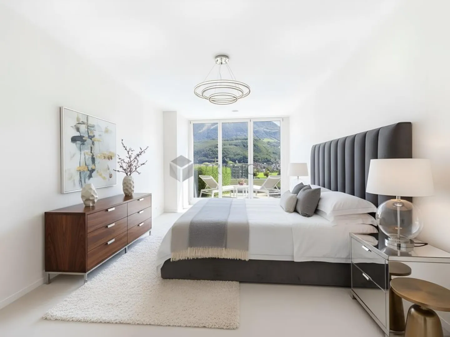 Luxurious terrace apartment with garden and panoramic views of the mountains and the lake! - Photo 7 of 15