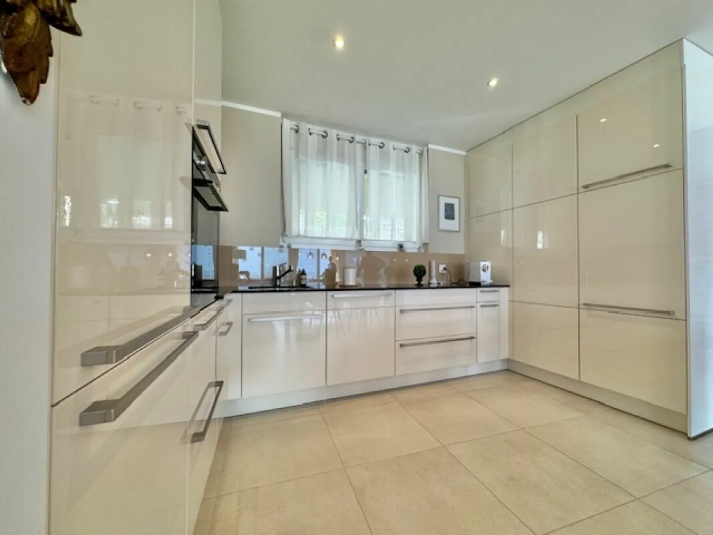 «GORDOLA - 3.5-ZIMMER-WOHNUNG MIT SEEBLICK ZU VERKAUFEN» - Foto 7 von 19