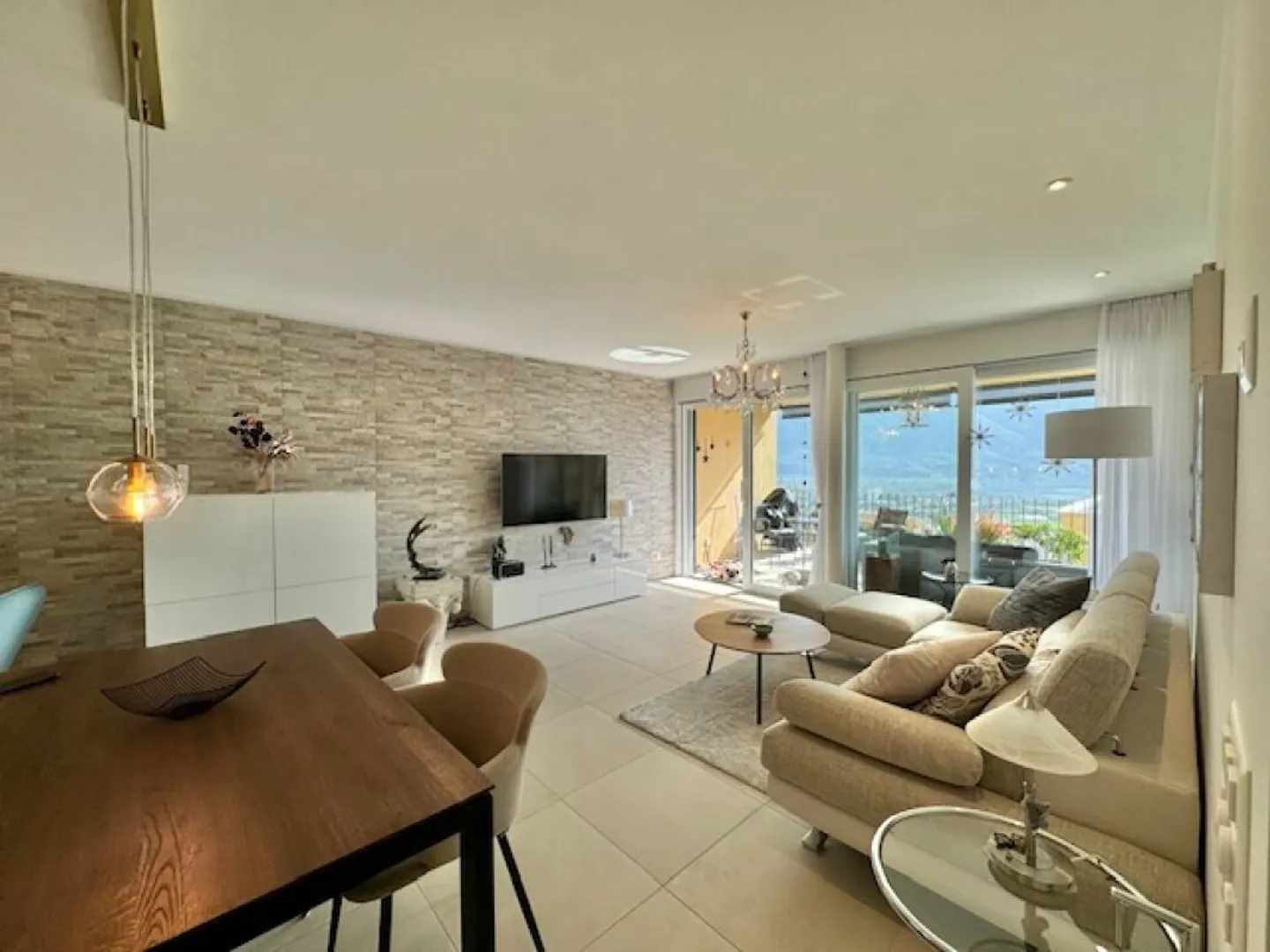 «GORDOLA - 3.5-ZIMMER-WOHNUNG MIT SEEBLICK ZU VERKAUFEN» - Foto 10 von 19