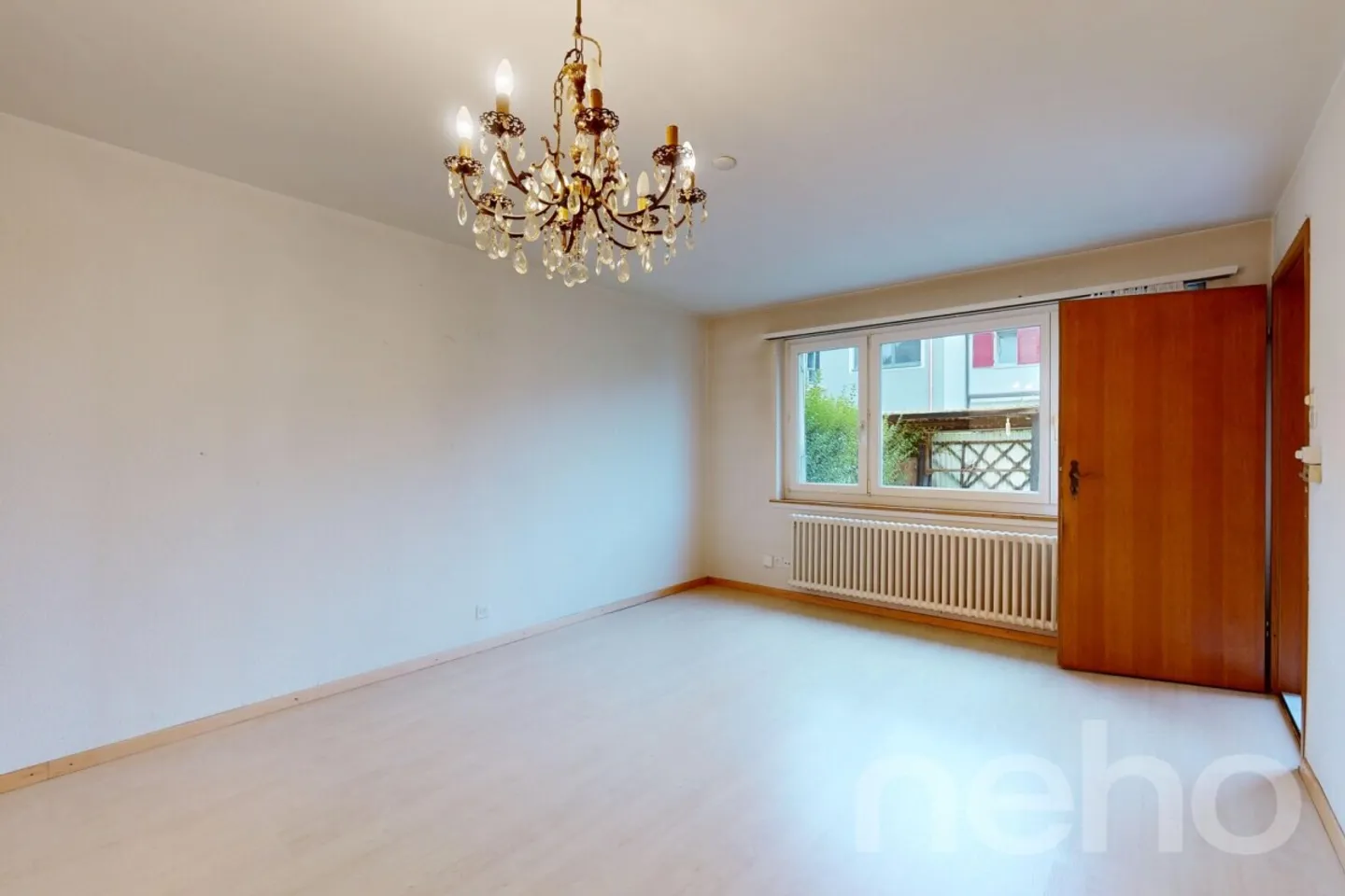 Incantevole Casa Angolare con Potenziale - Foto 2 di 8