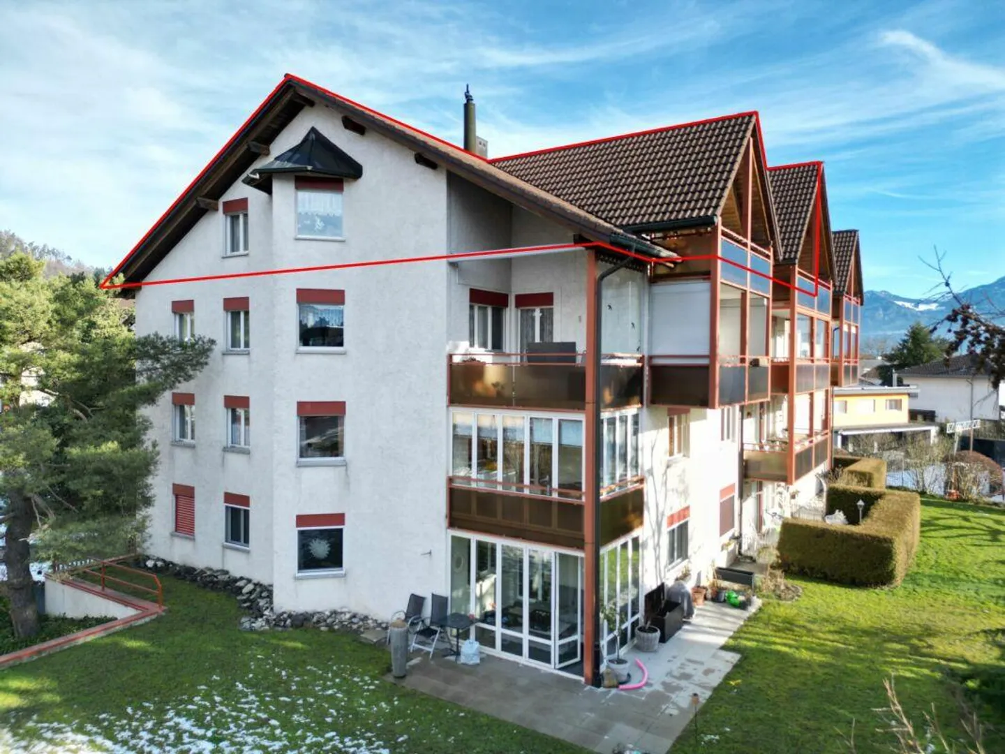 Geräumige Dachwohnung mit Balkonen - Foto 2 von 16