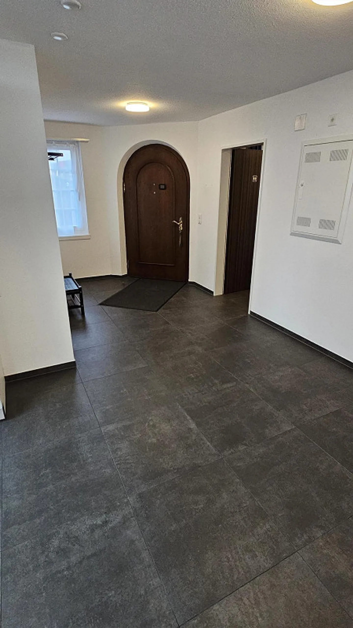 3.5 Room Apartment - Photo 8 of 13