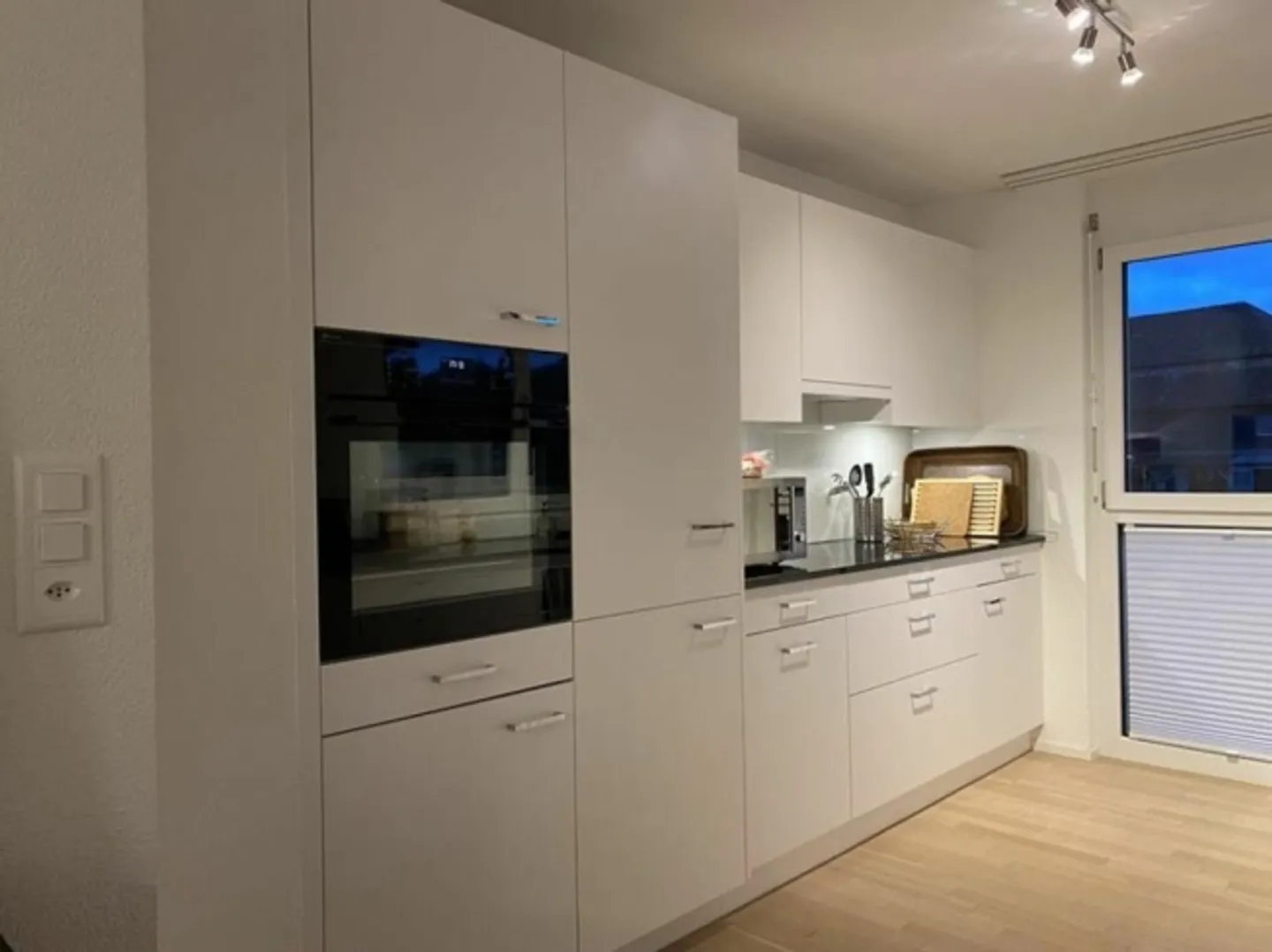 Où les familles se sentent chez elles - Appartement de 4,5 pièces dans un emplacement calme et central - Photo 2 sur 13